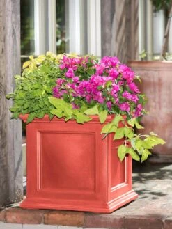 Fairfield Self-Watering Square Planter, 20” X 20” -Garden Serie Store 39 618 08477 tif