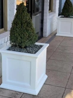 Fairfield Self-Watering Square Planter, 20” X 20” -Garden Serie Store 39 618 213V tif