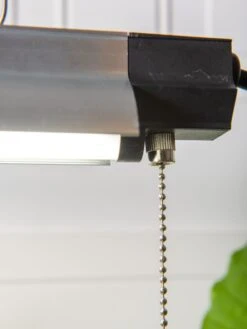 Miracle LED® Hangable LED Grow Light -Garden Serie Store 3 4 crop 8612977 5517