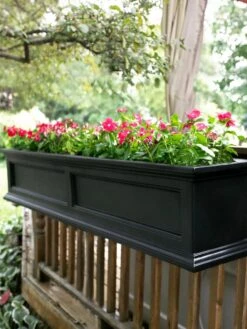 Fairfield Self-Watering Window Box, 5’ -Garden Serie Store 8588938 101V tif