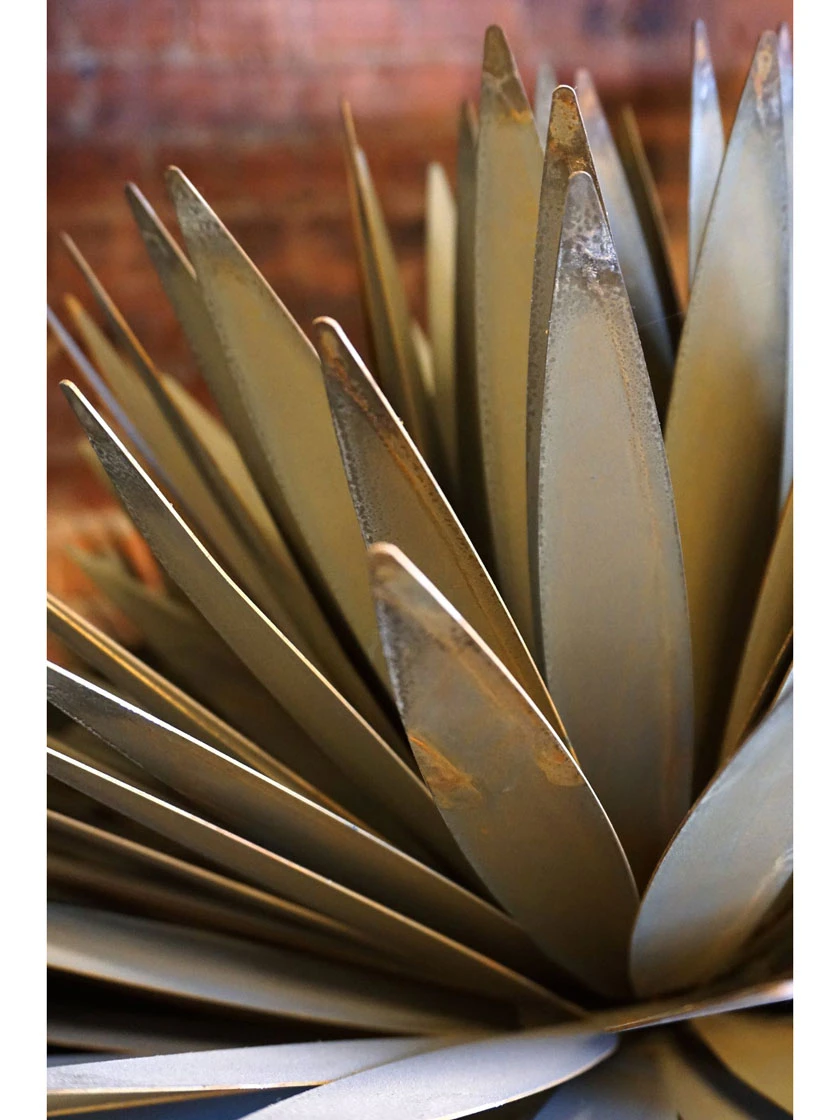 Desert Steel Yucca Plant Sculpture 4 Desert Steel Yucca Plant Sculpture - Image 2