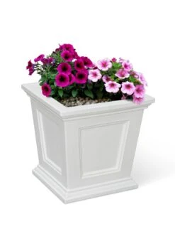 Fairfield Self-Watering Square Planter, 16” X 16” -Garden Serie Store 8611695 16V tif