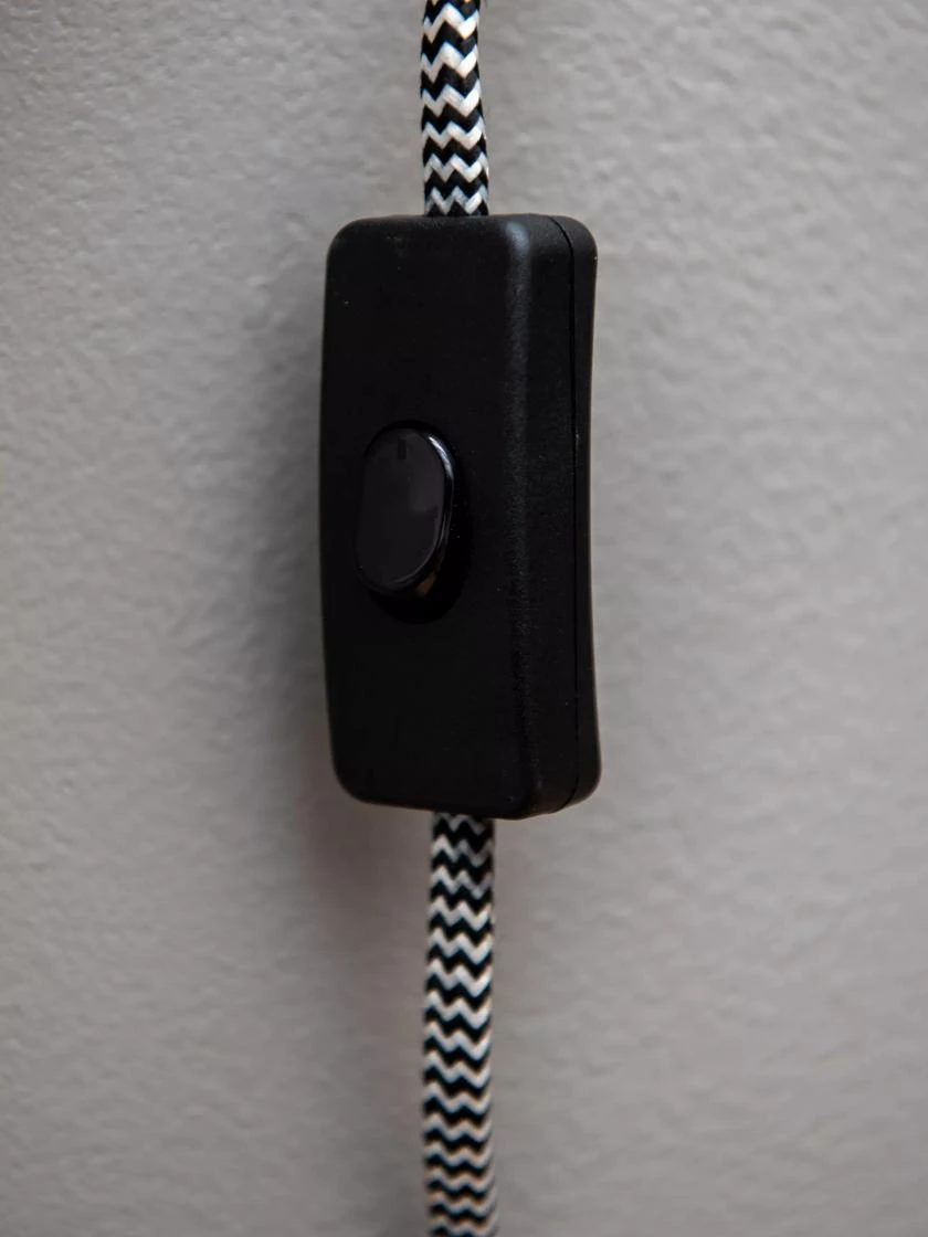 Kira Grow Light Hanging Planter 7 Kira Grow Light Hanging Planter - Image 5